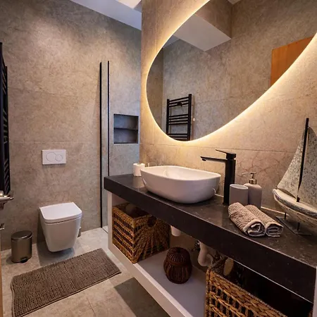 Appartement Modern Seaside Steps To The *